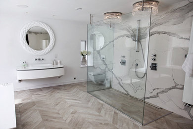 This is an example of a modern bathroom in Manchester.