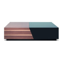 Two toned coffe table that opens