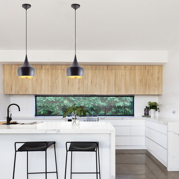 Flo 1-Light Oil Rubbed Bronze and Gold Pendant