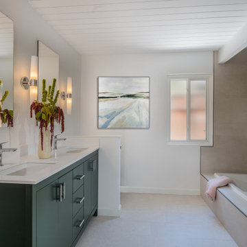 Raku Primary Bathroom