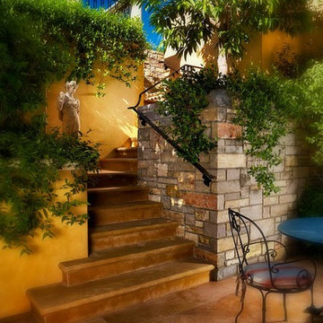 Lush Pool Courtyard