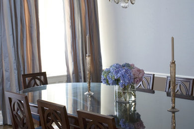 Example of a classic dining room design in New York