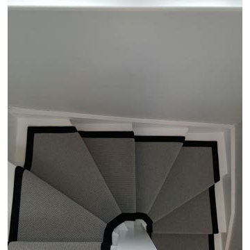 Grey Carpet with a Black Border to Stairs