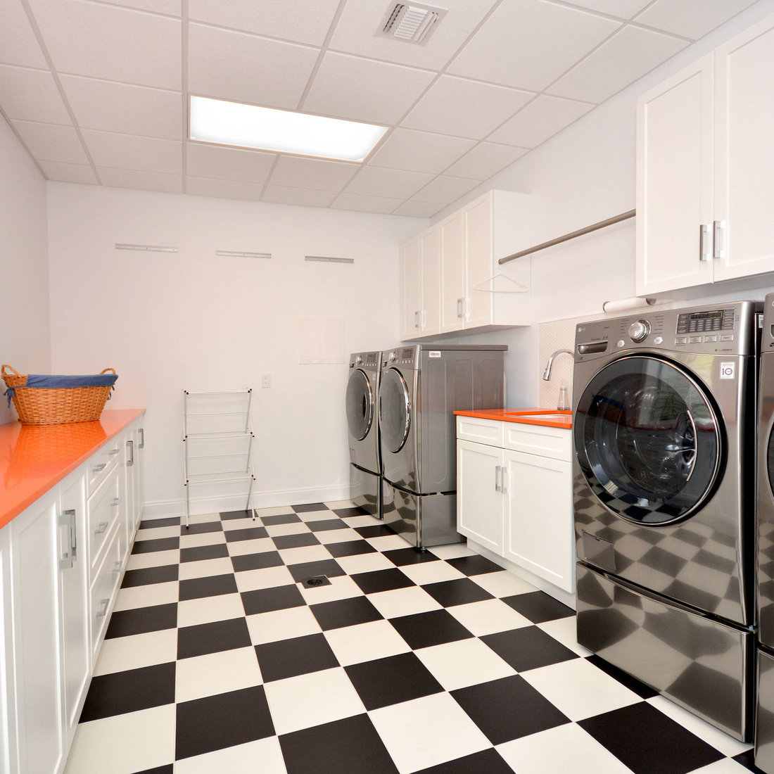 Modern Laundry Room