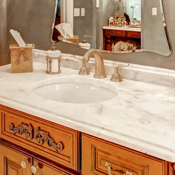 Refined Elegance in an Expansive Master Bath