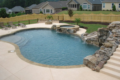 Example of a trendy pool design in Atlanta