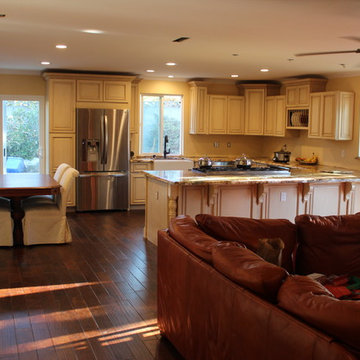 Grand Tuscany Kitchen