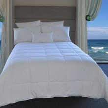 Natural Comfort White Down Alternative Comforter with Embossed Microfib