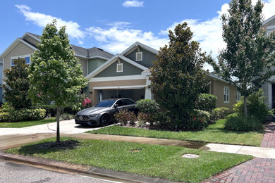 Garage - garage idea in Tampa