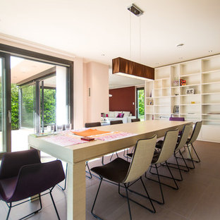 ライプツィヒの中サイズのLDKの画像 (ピンクの壁)