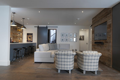 Transitional basement photo in Calgary