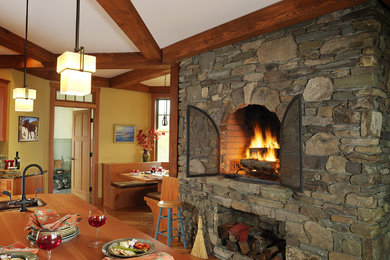 Example of a classic kitchen design in Boston