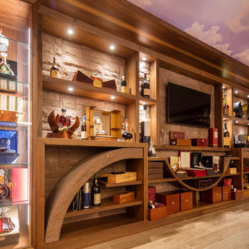 Moderne Weinkellereinrichtung im exklusiven Stil