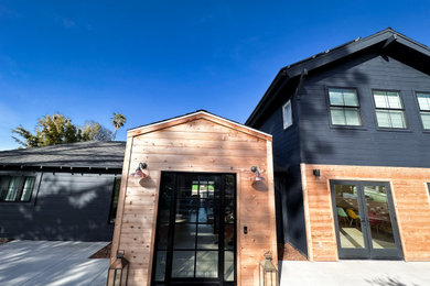 Minimalist home design photo in San Diego