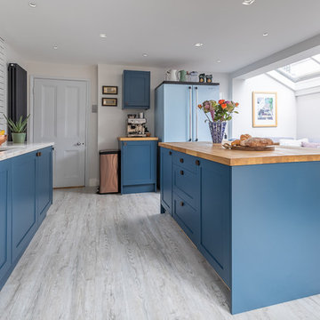 MeThD Custom Range Traditional Shaker-style kitchen