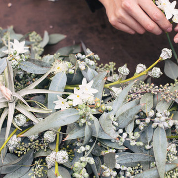Houzz DIY: How to Make a Festive NYE Centerpiece with Bud Botanical