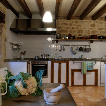 CASA EN ROJAS