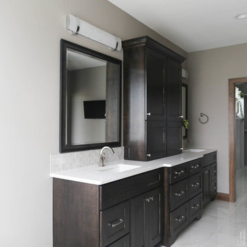 West Lakeside Circle Residence
