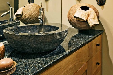 Bathroom - zen bathroom idea in San Francisco