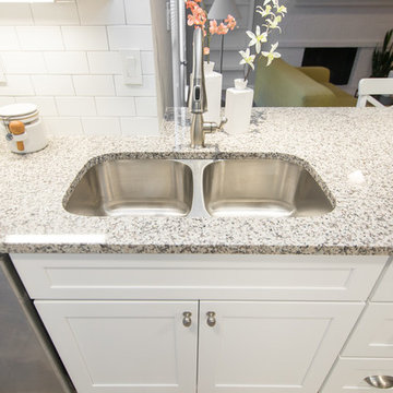 Kitchen | Contemporary Shaker Cabinets | Enlarged Countertops
