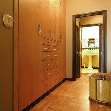 Award-Winning Bellevue-Staten Building, Oakland Bathroom Restoration