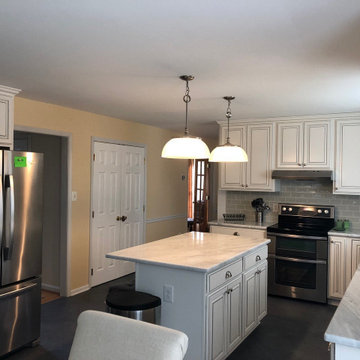 Traditional Kitchen Remodel Done in Snow with Pewter Glaze