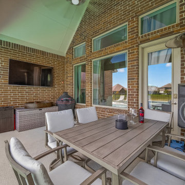 Tiburon • Katy, Texas — Pool, Spa & Raised Water Feature