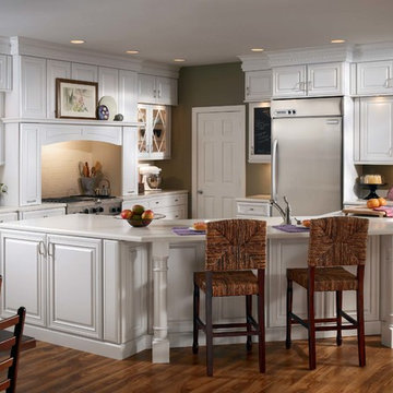 KraftMaid: White On White Country Kitchen