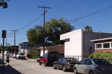 Minimalist exterior home photo in Los Angeles