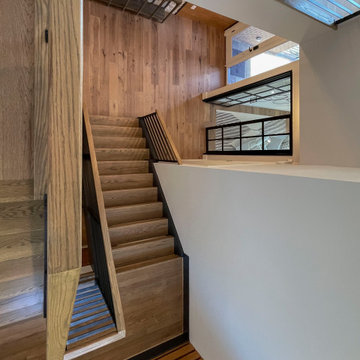 113_Floating Straight- Stringers with No Risers in Contemporary Home, Bethesda M