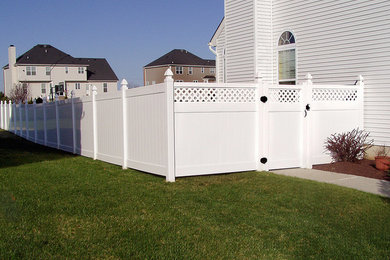 Vinyl Privacy Fencing and Gates for ajoining homes - Monroe, NJ