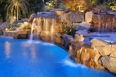 Example of a transitional pool design in Austin