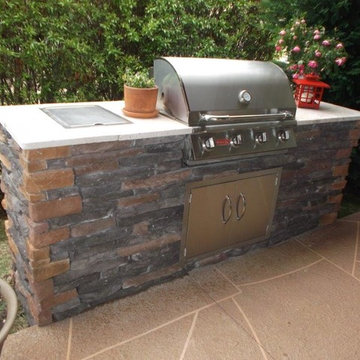 Charlotte outdoor grill with prep area