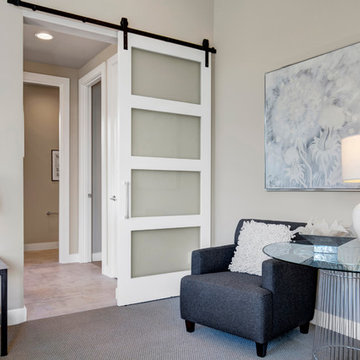 Master Suite Bedroom Sitting Area