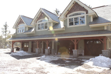 Example of an arts and crafts shed design in Toronto