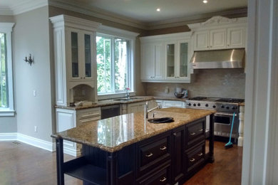 Kitchen - kitchen idea in Toronto