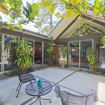 Fairhills Eichler Home in Southern California