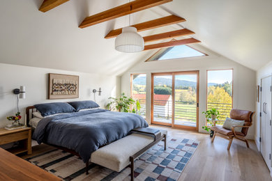 Bedroom - farmhouse bedroom idea in Portland