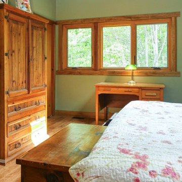 Cozy Bedroom with New Wood Windows - Renewal by Andersen Greater Toronto, Ontari