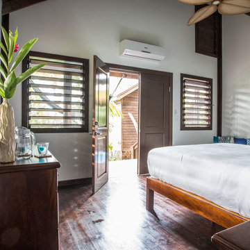 Puerta Azul Roatan