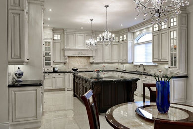 Elegant kitchen photo in Toronto