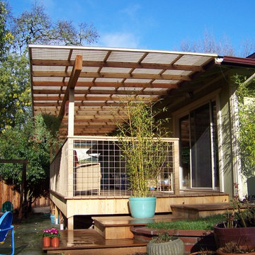 Trex Deck, Cedar Rails and Trellis, Hogwire