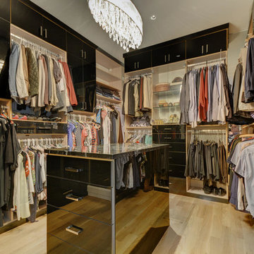 Hi Gloss Black Master Closet