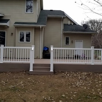 Timbertech Sandy Birch with White Timbertech Rail