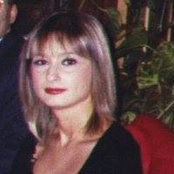 Elif Selcuks billede