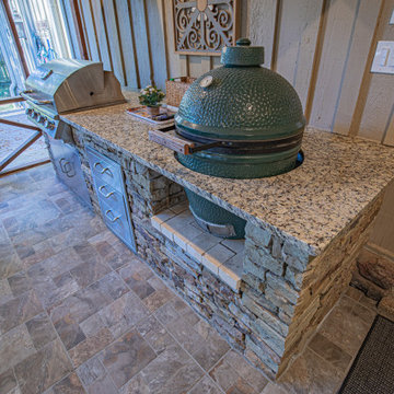 Screened Porch with Outdoor Kitchen