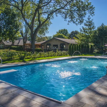 Pool with Deck Spray Water Features