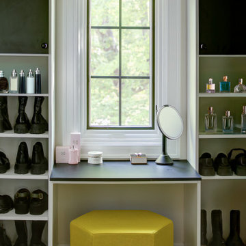 Bath Suites – A Study in Light, Material, and Proportion