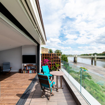 Peaceful Reading Room in New Loft Extension, with Balcony over the Thames
