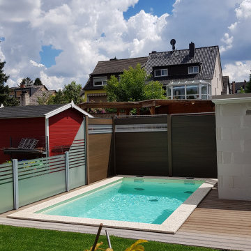 Kleines Beton-Folienbecken 4,50 x 3,00 x 1,50 m in sand. Passt in jeden Garten.